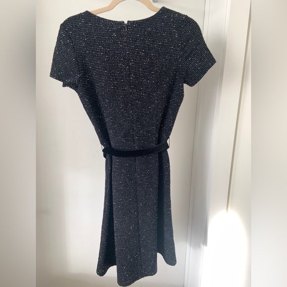 LOFT A-Line fall winter dress size 0 zips at the back - Picture 3 of 6